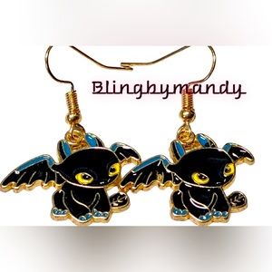 2/22 🐉How to train your dragon earrings with FRENCH hook